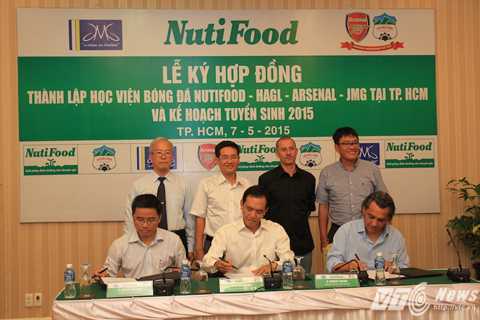 Học viện Nutifood HAGL Arsenal JMG chính thức thành lập