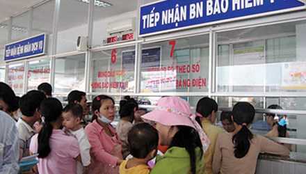 Mua bảo hiểm y tế theo hộ gia đình: Vừa rẻ vừa dễ