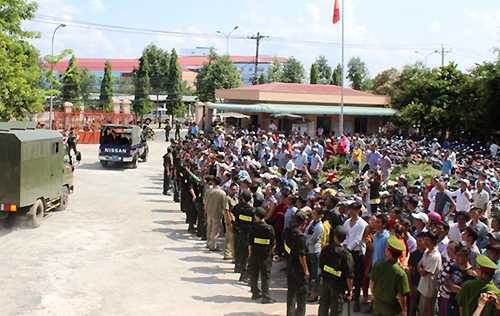 Hàng trăm cảnh sát bảo vệ phiên tuyên án 52 giang hồ miền Tây