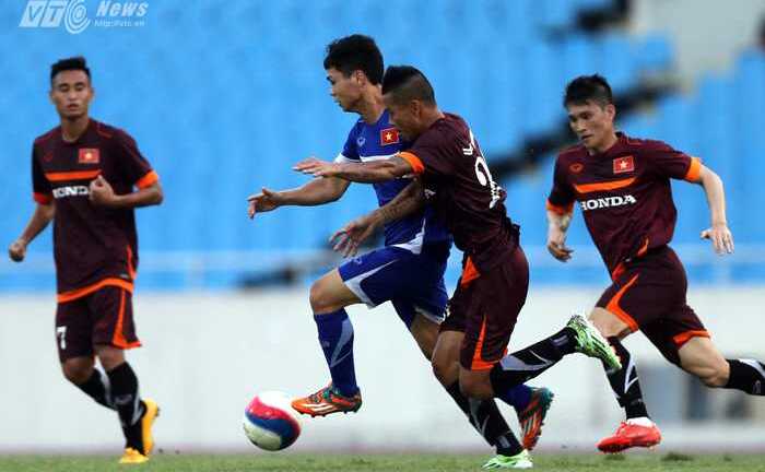 Xem Công Phượng-Công Vinh với giá rẻ