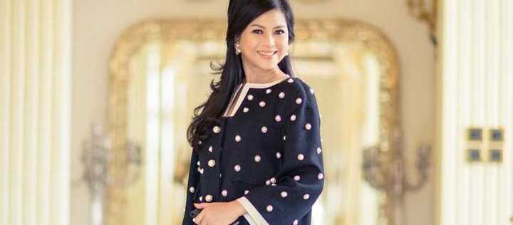 Mẹ chồng Hà Tăng giàu và quyền lực cỡ nào?