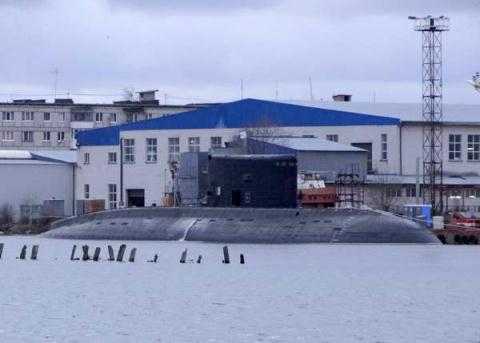 Tàu ngầm Kilo Đà Nẵng về Việt Nam