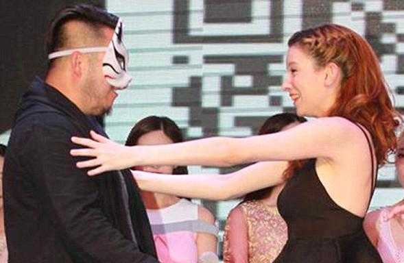 Tỷ phú Trung Quốc thuê diễn viên khiêu dâm làm trợ lý riêng