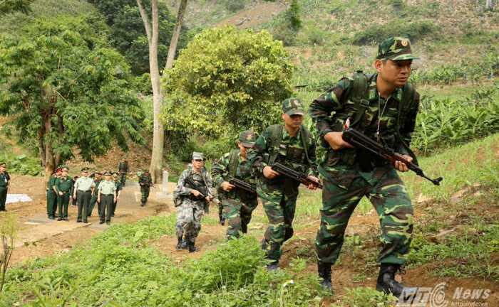 Bộ đội Biên phòng Việt Nam - Trung Quốc tuần tra chung