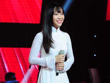 Giọng hát Việt: Huấn luyện viên đứng ngồi không yên với giọng ca 16 tuổi 'gây bão'