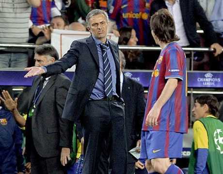 Mourinho: Muốn vĩ đại thật sự, Messi nên rời Barca