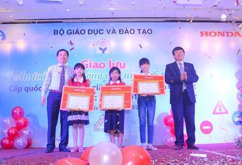 Hơn 400.000 học sinh, giáo viên tìm hiểu an toàn giao thông