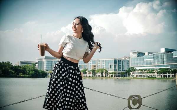Miko Lan Trinh gây tranh cãi khi đóng cảnh nóng