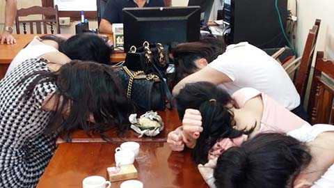 Má mì tự khoe 'điều bất cứ hoa hậu, người mẫu' nào bán dâm