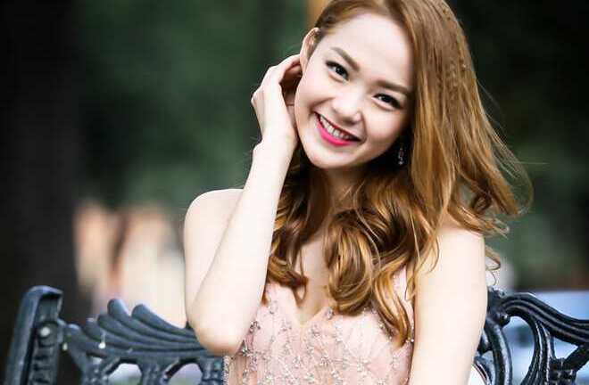 Minh Hằng mua xe hơi 6 tỷ tự thưởng cho bản thân