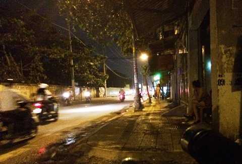 Gắn camera theo dõi, 'phố đèn đỏ' Tân Sơn sạch bóng mại dâm