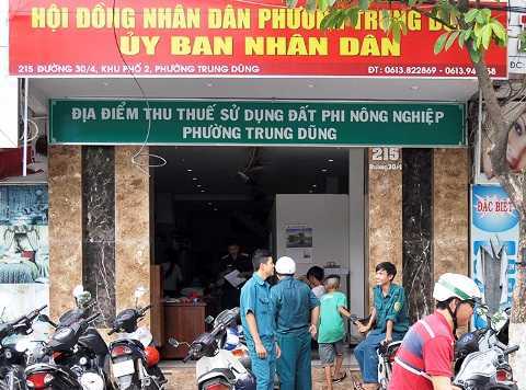 Truy sát kinh hoàng trong trụ sở ủy ban phường: Khởi tố 8 bị can