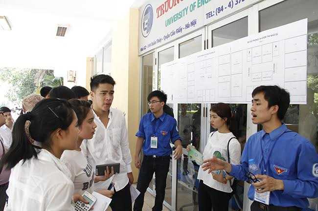 Hai thí sinh đạt 125/140 điểm trong kỳ thi vào Đại học Quốc gia Hà Nội