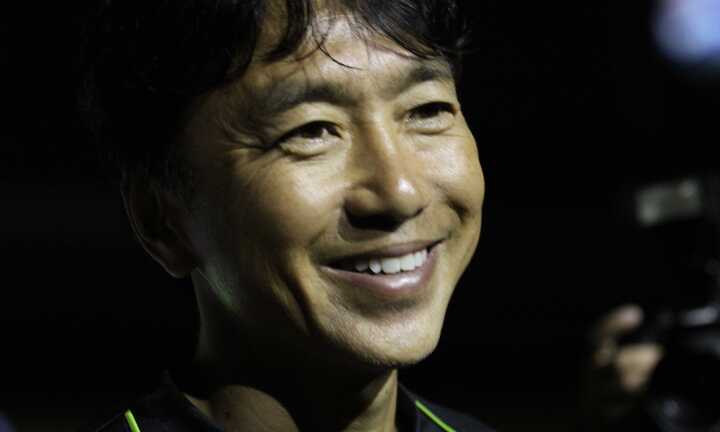 Ám ảnh phía sau những nụ cười của Miura