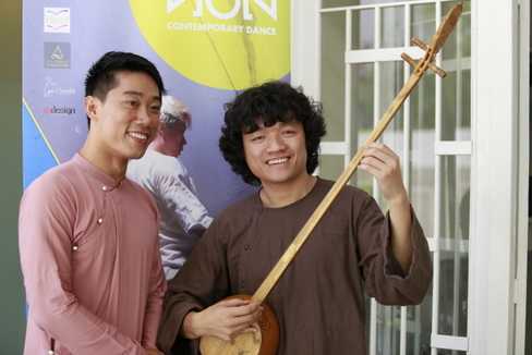 Múa đương đại và âm nhạc dân tộc kết hợp trong 'Nón'