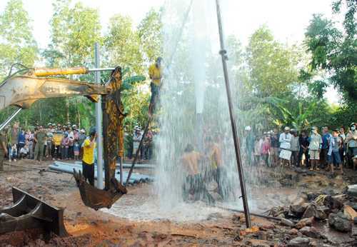 Giếng nước phun như vòi rồng đã được khống chế