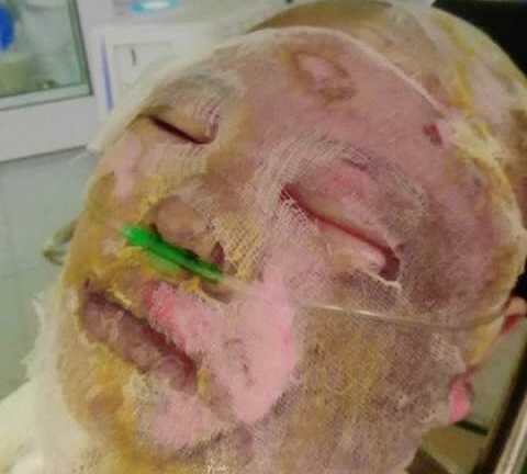 Tiền nhân ái và chuyện đau lòng bàn thờ bố xếp cạnh bàn thờ con