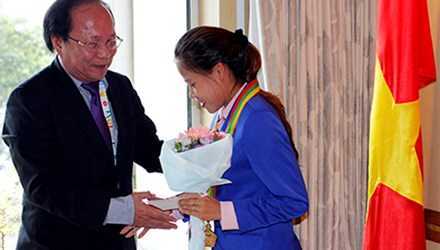 'Nữ hoàng đi bộ' Nguyễn Thanh Phúc được trả HCV bị mất 2 năm trước