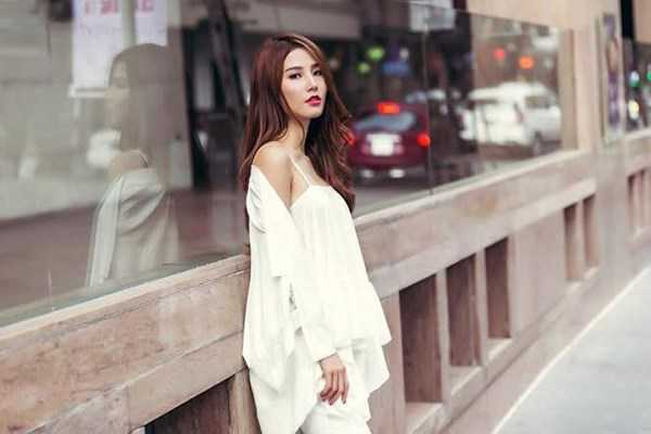 Báo Malaysia xôn xao chuyện Diễm My 9x hứa hôn Công Phượng