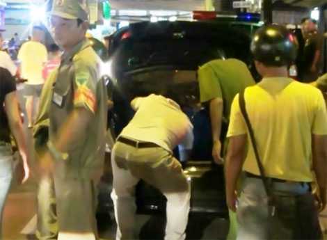 Nổ súng ở trung tâm Sài Gòn: Tạm giữ 2 nghi can ma túy