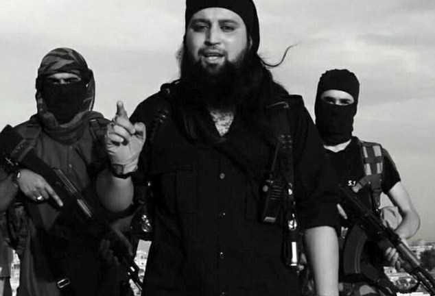 Hé lộ danh tính đao phủ khát máu nhất IS