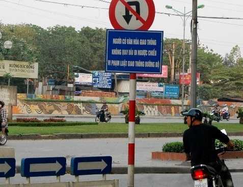 Clip: Bình luận giao thông không thể tin nổi!