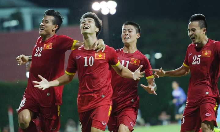 Thi đấu ấn tượng, U23 Việt Nam vào đề thi văn