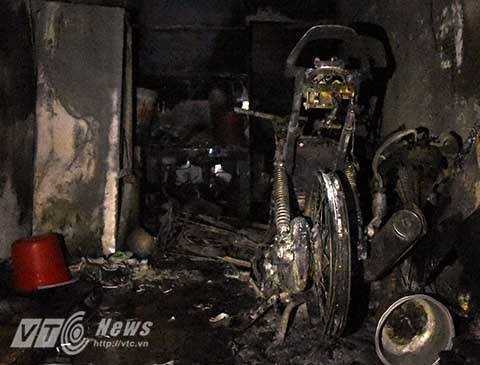 Hà Nội: Cháy lớn ở phố Hoàng Mai, 5 người trong gia đình tử vong