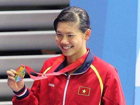 Ánh Viên giao lưu trực tiếp từ Singapore: 'Bây giờ chỉ yêu bơi lội, không yêu ai'