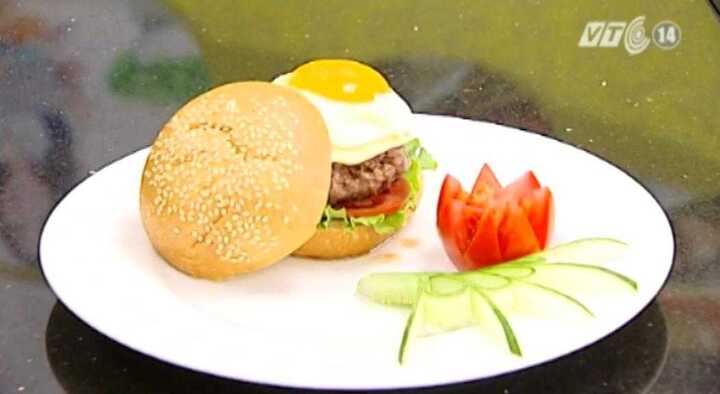 Tự làm Hamburger tại nhà ngon và an toàn