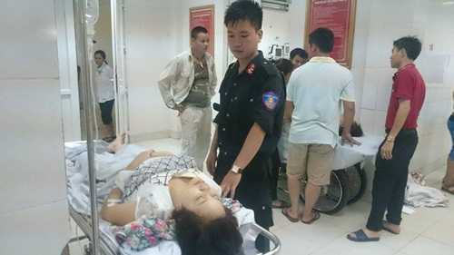 Cuồng phong ở Hà Nội: Thêm cô gái trẻ tử vong do cây đè