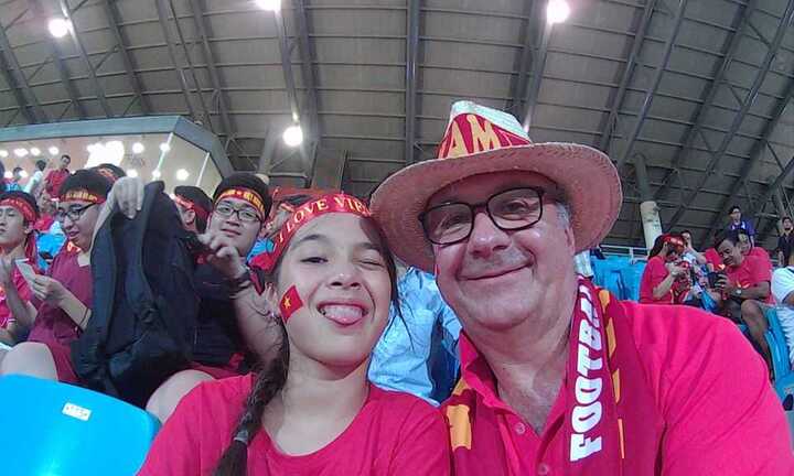 Fan đặc biệt của U23 VN: Myanmar có 3 cơ hội mà ghi 2 bàn, thật không thể tin nổi