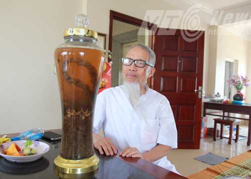 Chuyện chưa biết về người tìm ra thảo dược quý hiếm nhất thế giới ở Việt Nam
