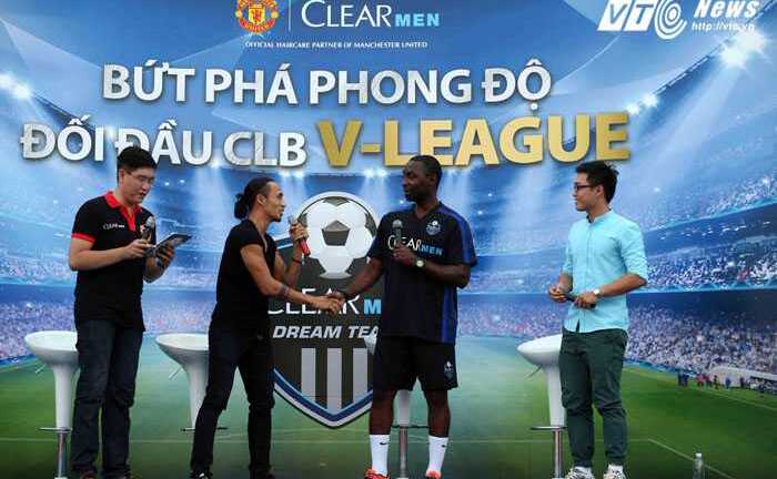 Clip: Ca sỹ Anh Khoa lộn santo ném biên cực đẹp