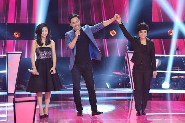 Giọng hát Việt: Cô gái 'vừa ăn vừa hát' Phượng Vũ thắng thuyết phục