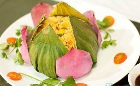 Tao nhã cơm hấp lá sen kiểu Huế