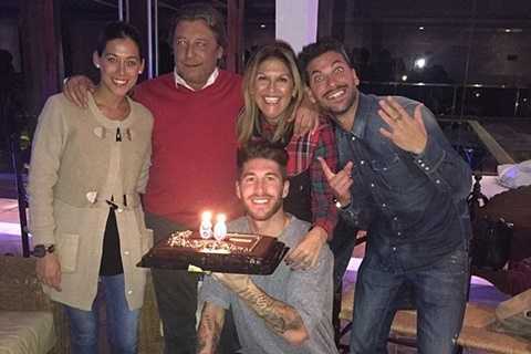 Sergio Ramos được gia đình động viên sang Man Utd