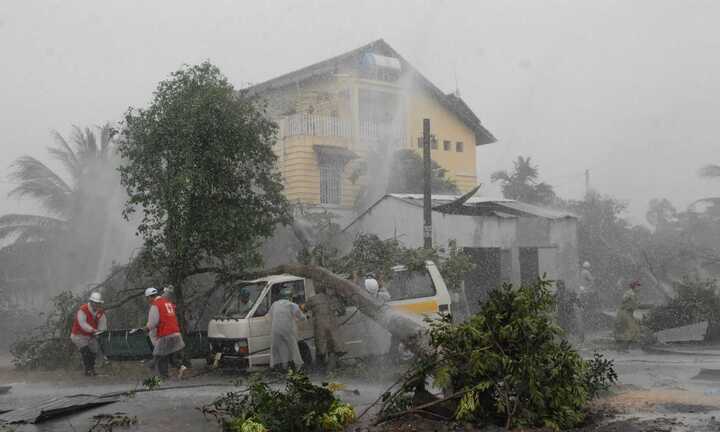 Bão số 1 liên tục thay đổi hướng đi, diễn biến khó lường