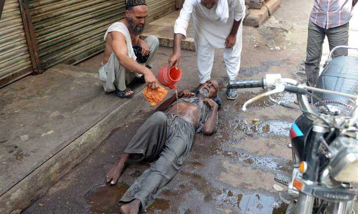 Nắng nóng kinh hoàng đe dọa tháng ăn chay Ramadan