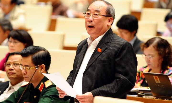 Người chuyển giới phải ‘sống ngoài vùng phủ sóng của pháp luật’?