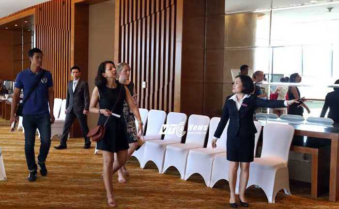 Manchester City khó tính, chưa vội chốt hợp đồng du đấu Việt Nam