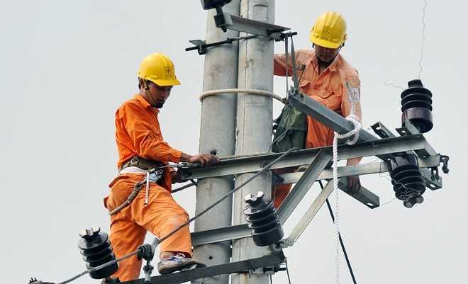 Giá điện ở nước ngoài tính khác Việt Nam thế nào?