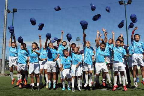 Tạm biệt trại hè bóng đá học đường kiểu Nhật Bản