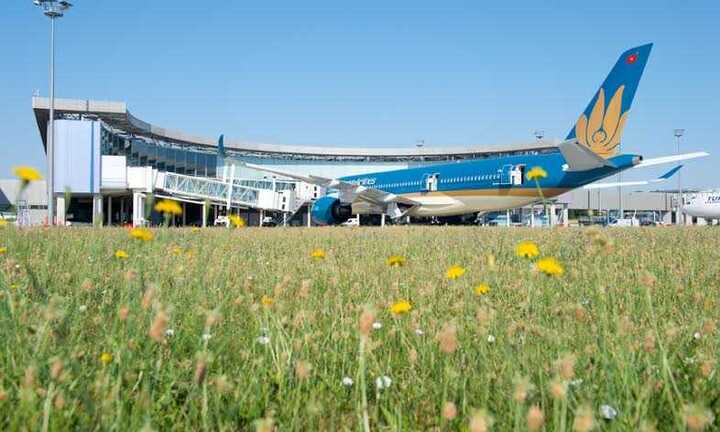 Vietnam Airlines tiếp nhận máy bay Airbus A350 XWB