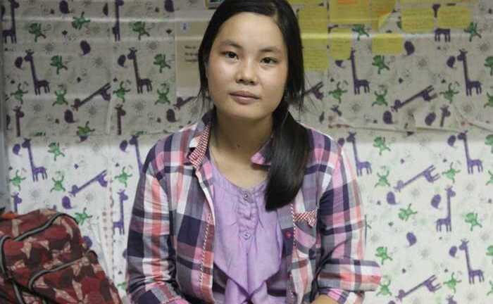 Hoàn cảnh đáng thương của nữ sinh rửa bát thuê lấy tiền đi thi