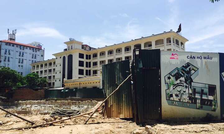 Chây ì nợ thuế, tháp Doanh nhân lại bị cơ quan chức năng 'tuýt còi'