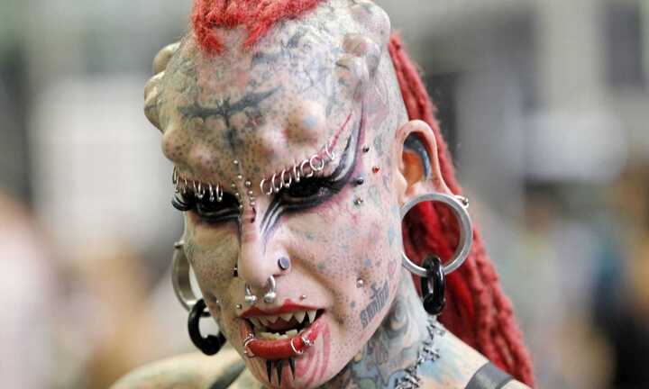 Hoảng hốt ngắm ‘nữ ma cà rồng’ ngoài đời thực