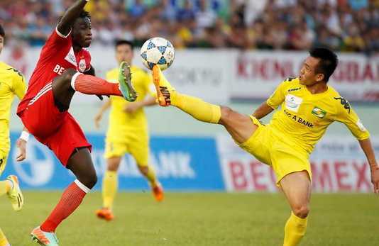 'Derby xứ Nghệ': SL.Nghệ An có thoát 'dớp' B.Bình Dương?