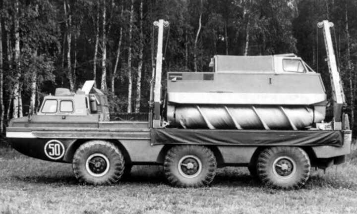 ZIL - Xe quân sự đổ bộ 'huy hoàng' nhất của Nga trong Thế chiến I