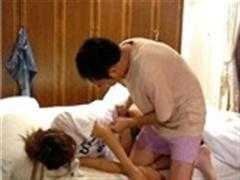 Dượng hiếp cháu bị mẹ vợ phát hiện